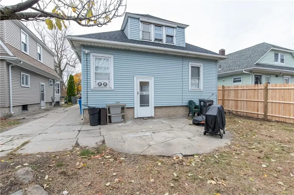 34 36 Cliffdale Avenue Cranston RI 02905-1107