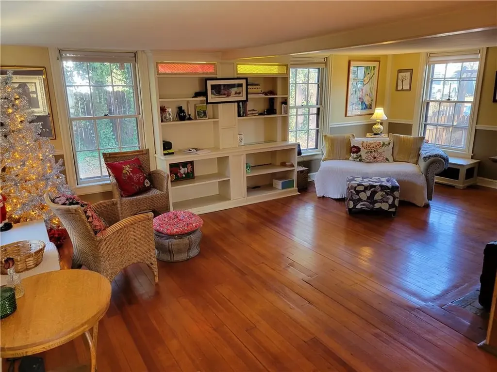 787 Willett Avenue East Providence RI 02915