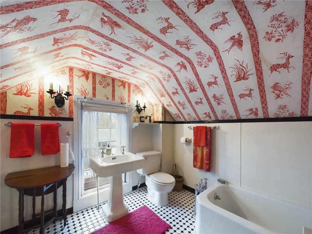 787 Willett Avenue East Providence RI 02915