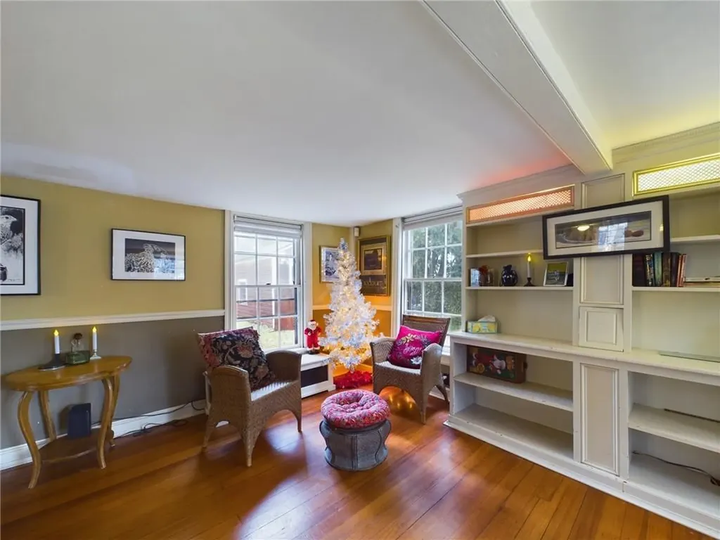 787 Willett Avenue East Providence RI 02915