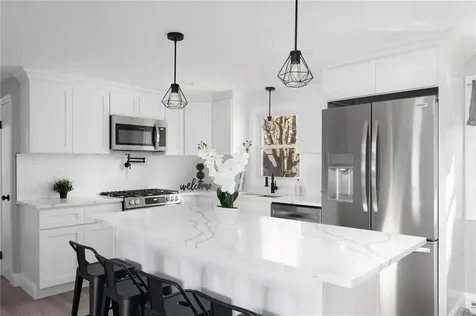 194 E View Avenue Cranston RI 02920