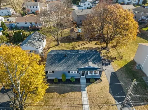 194 E View Avenue Cranston RI 02920