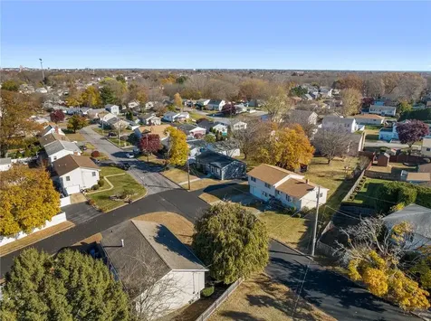 194 E View Avenue Cranston RI 02920