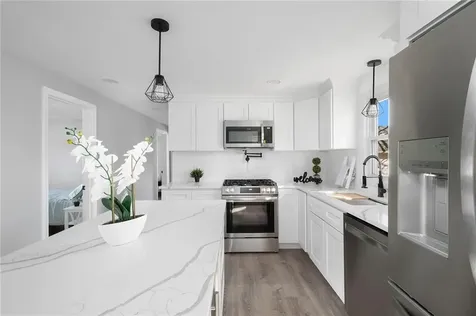 194 E View Avenue Cranston RI 02920