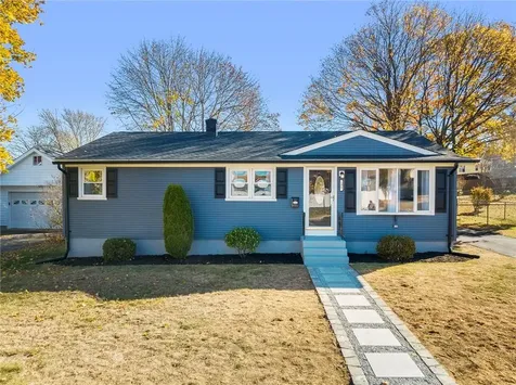 194 E View Avenue Cranston RI 02920