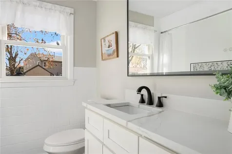 194 E View Avenue Cranston RI 02920