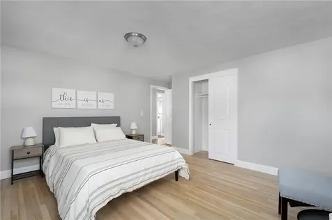 194 E View Avenue Cranston RI 02920