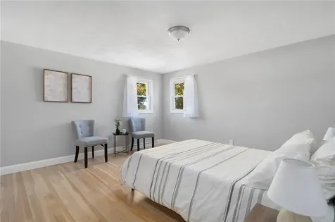 194 E View Avenue Cranston RI 02920