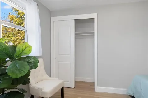 194 E View Avenue Cranston RI 02920