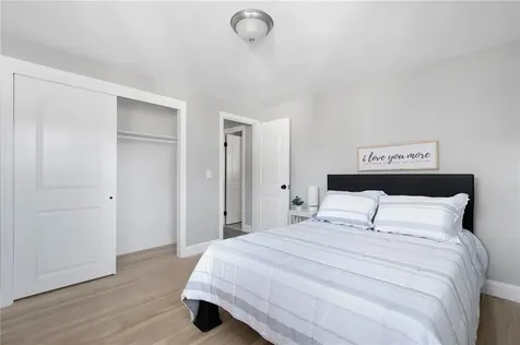 194 E View Avenue Cranston RI 02920