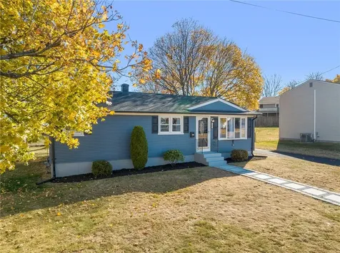 194 E View Avenue Cranston RI 02920