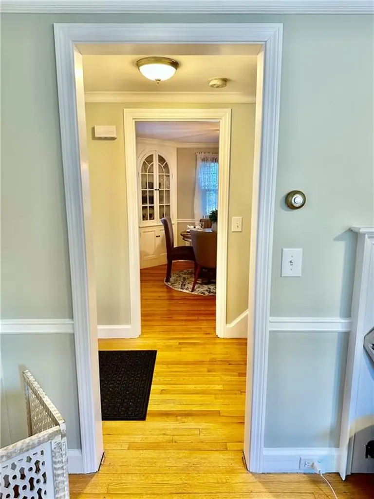 466 Squantum Drive Warwick RI 02888