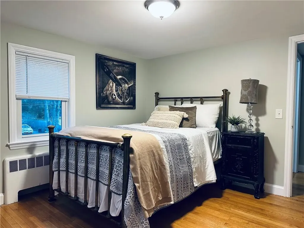 466 Squantum Drive Warwick RI 02888