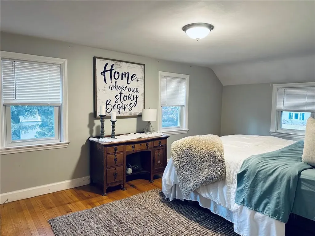466 Squantum Drive Warwick RI 02888