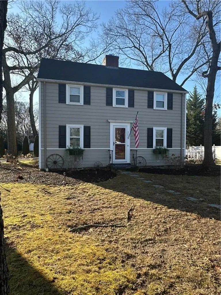 466 Squantum Drive Warwick RI 02888
