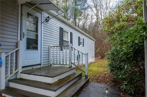 31 Cantaberry Lane Coventry RI 02816