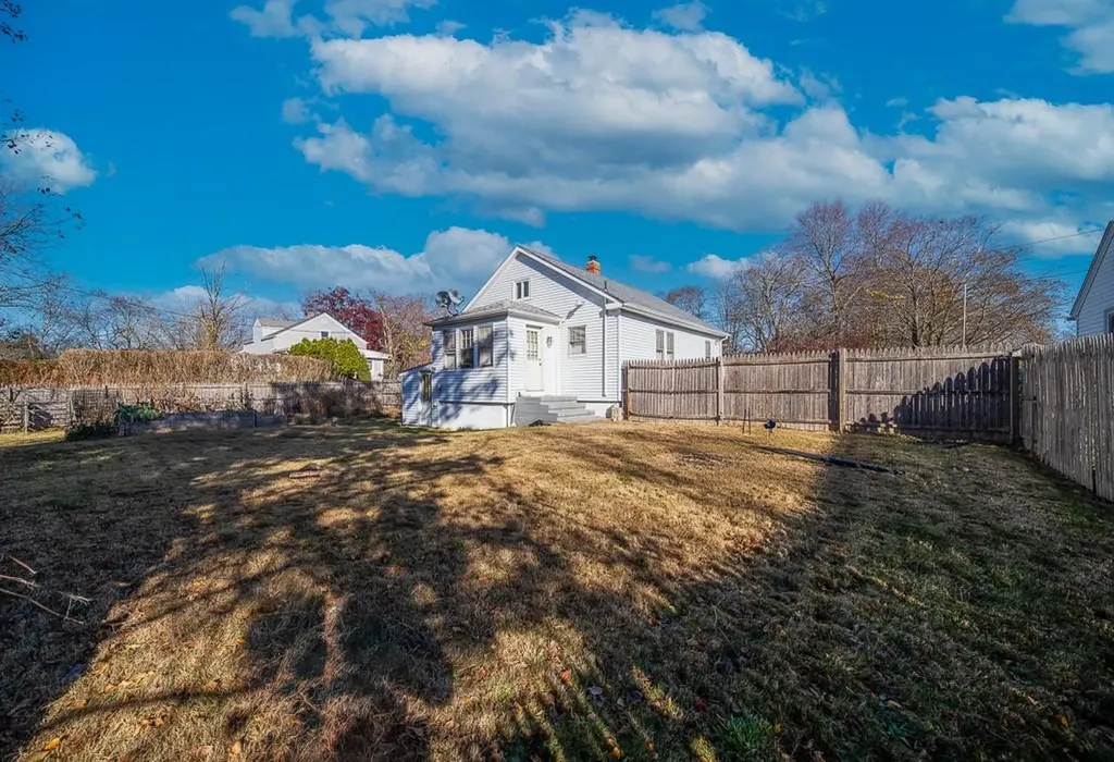 16 Pinehurst Road Coventry RI 02816