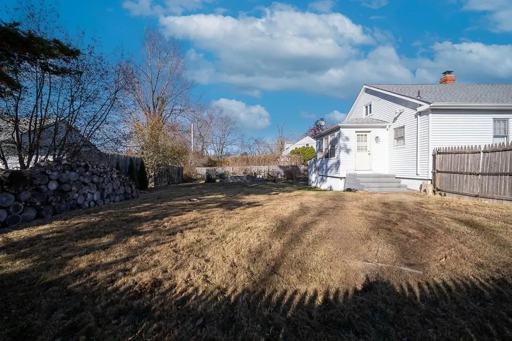 16 Pinehurst Road Coventry RI 02816