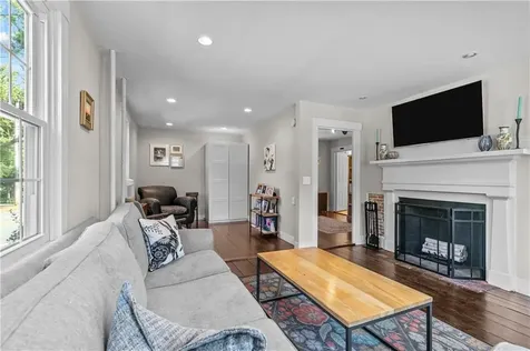 487 Sowams Road Barrington RI 02806