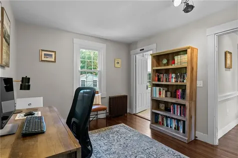 487 Sowams Road Barrington RI 02806