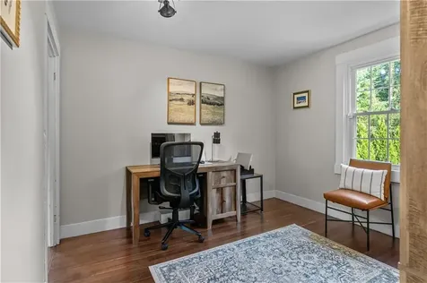 487 Sowams Road Barrington RI 02806