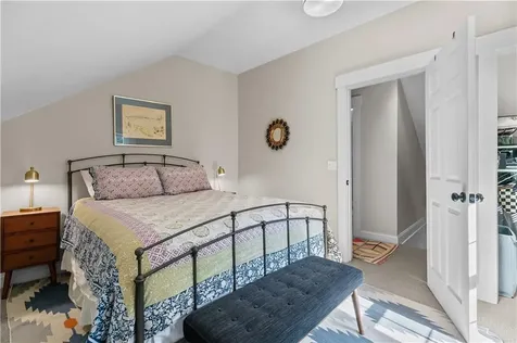 487 Sowams Road Barrington RI 02806