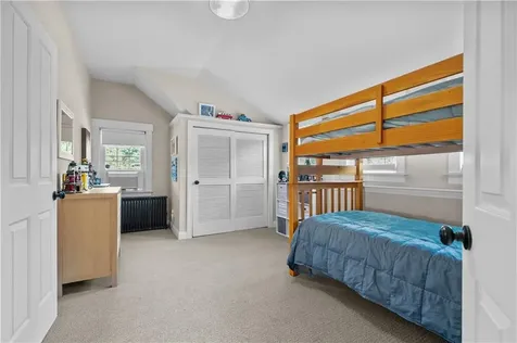 487 Sowams Road Barrington RI 02806