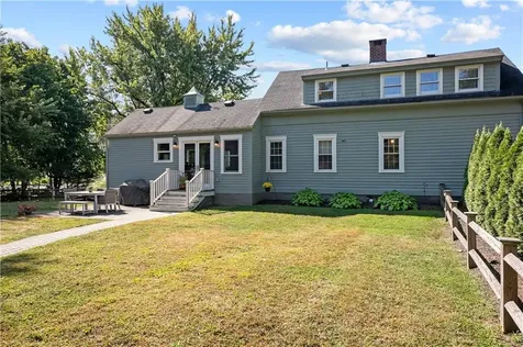 487 Sowams Road Barrington RI 02806