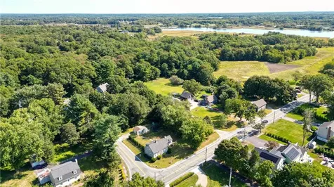 487 Sowams Road Barrington RI 02806