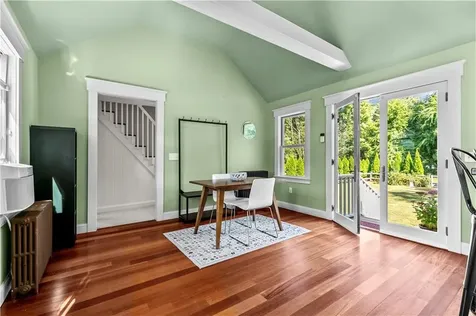 487 Sowams Road Barrington RI 02806