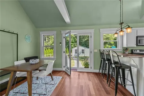 487 Sowams Road Barrington RI 02806