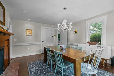 487 Sowams Road Barrington RI 02806