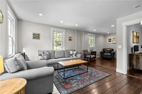 487 Sowams Road Barrington RI 02806