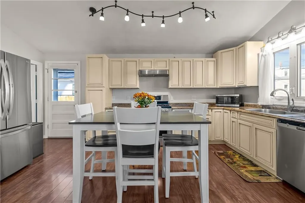 110 Enfield Avenue Providence RI 02908