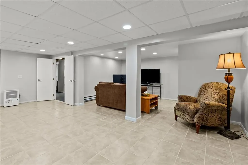 110 Enfield Avenue Providence RI 02908