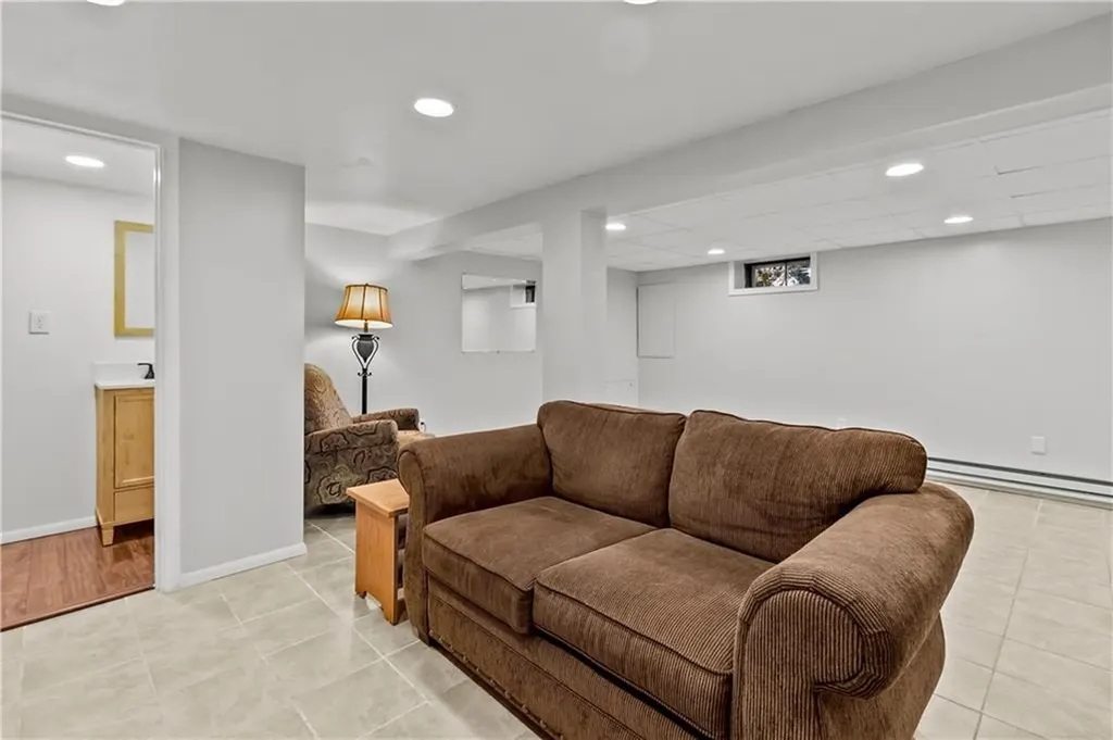 110 Enfield Avenue Providence RI 02908