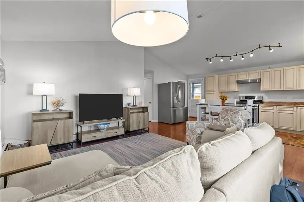 110 Enfield Avenue Providence RI 02908