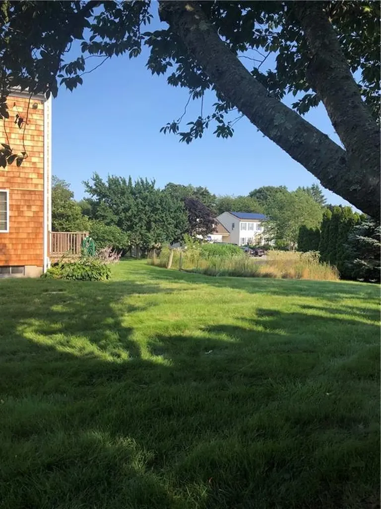 116 Evergreen Drive Portsmouth RI 02871