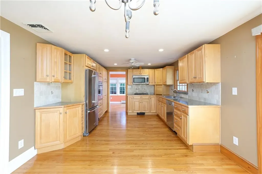 61 Cushman Avenue East Providence RI 02914