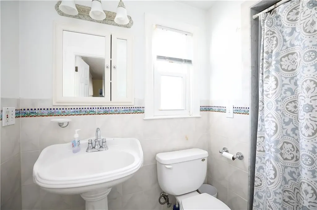 61 Cushman Avenue East Providence RI 02914