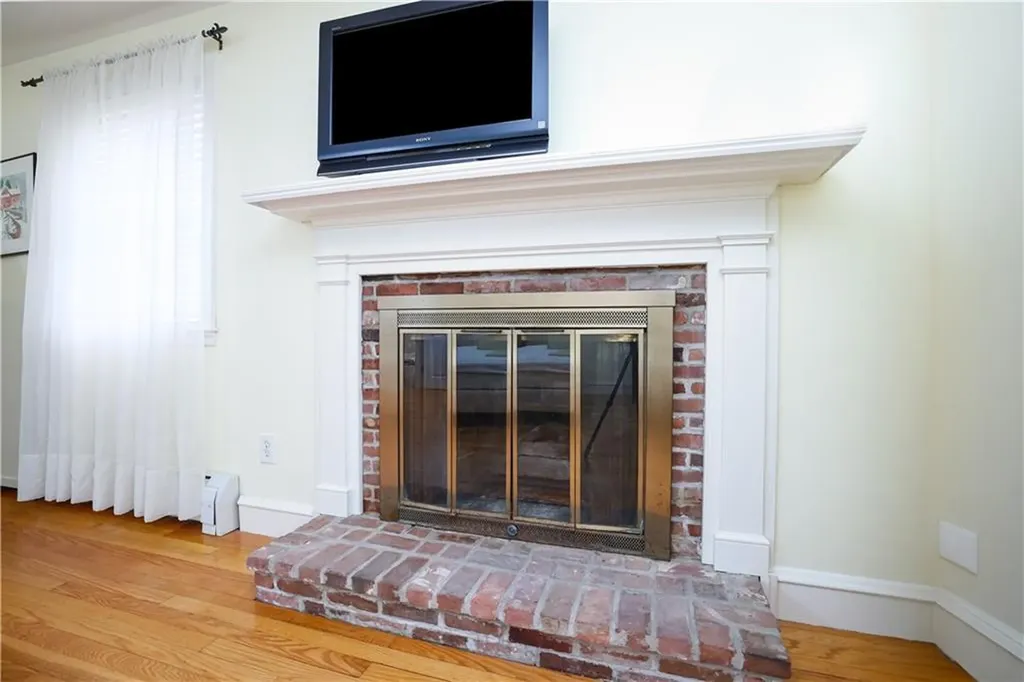 61 Cushman Avenue East Providence RI 02914