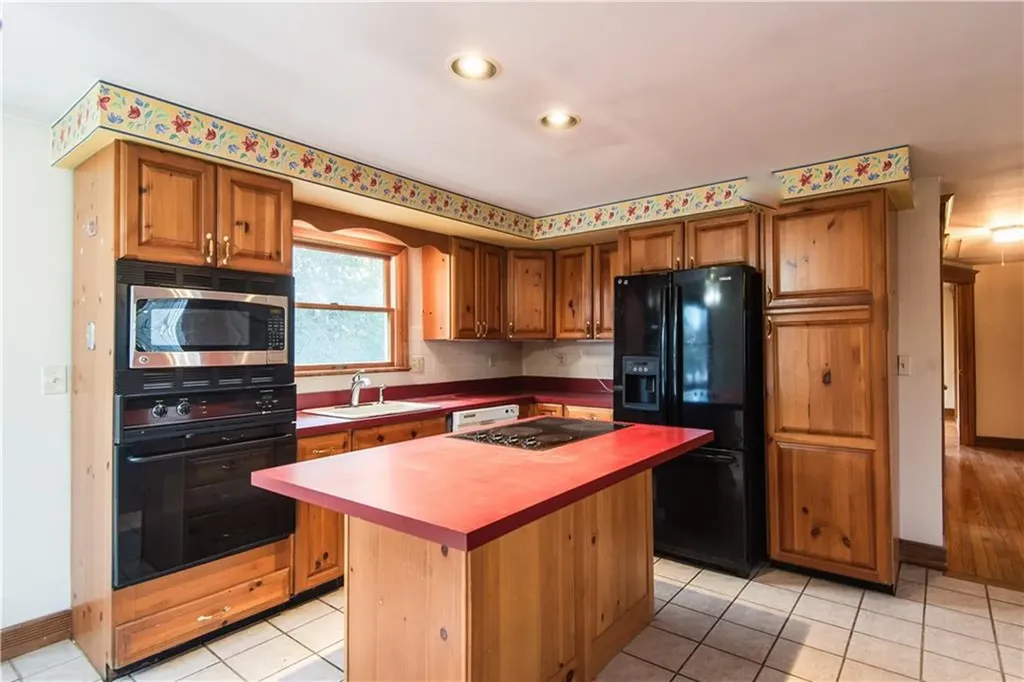 288 Mill Lane Portsmouth RI 02871