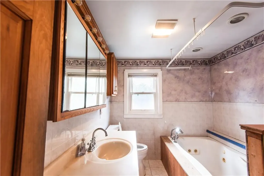 288 Mill Lane Portsmouth RI 02871
