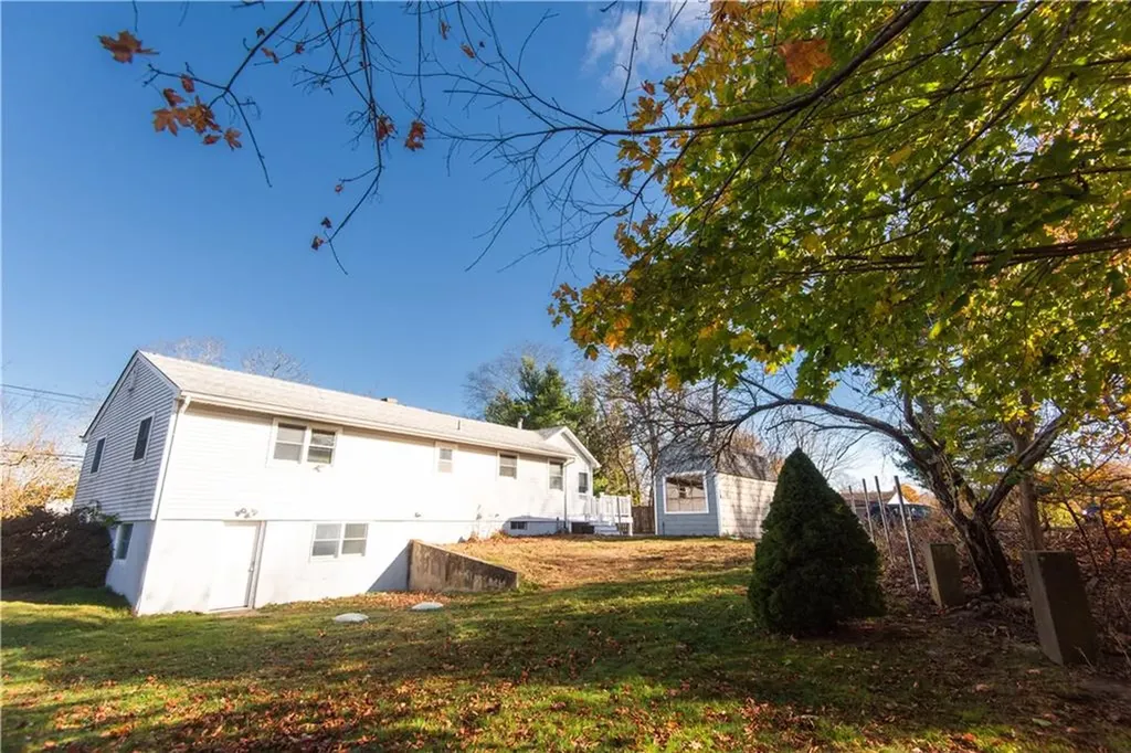 288 Mill Lane Portsmouth RI 02871