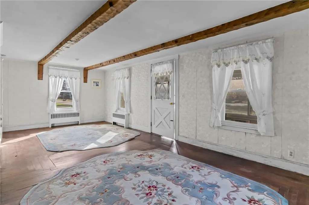 165 Vaughn Avenue Warwick RI 02886