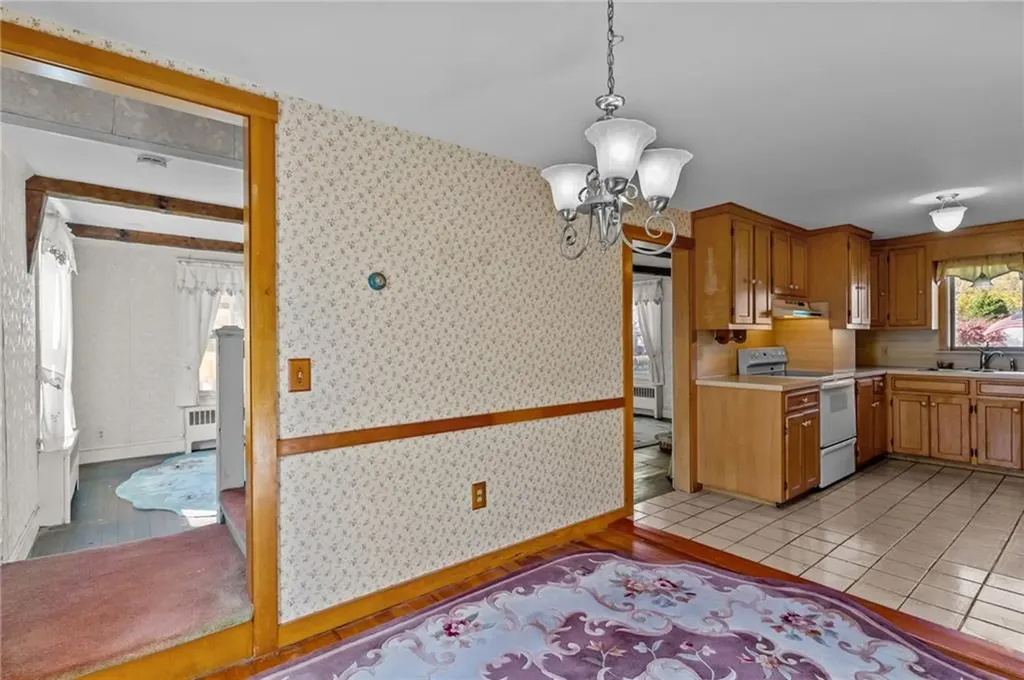 165 Vaughn Avenue Warwick RI 02886