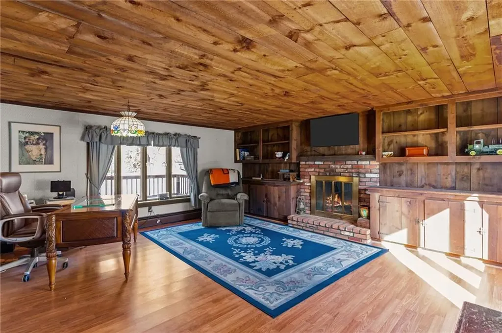 165 Vaughn Avenue Warwick RI 02886