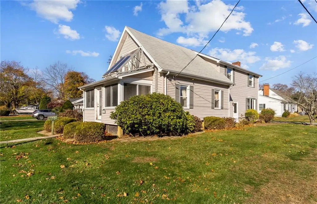 165 Vaughn Avenue Warwick RI 02886