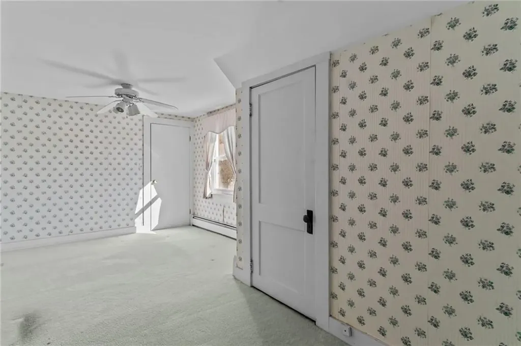 165 Vaughn Avenue Warwick RI 02886