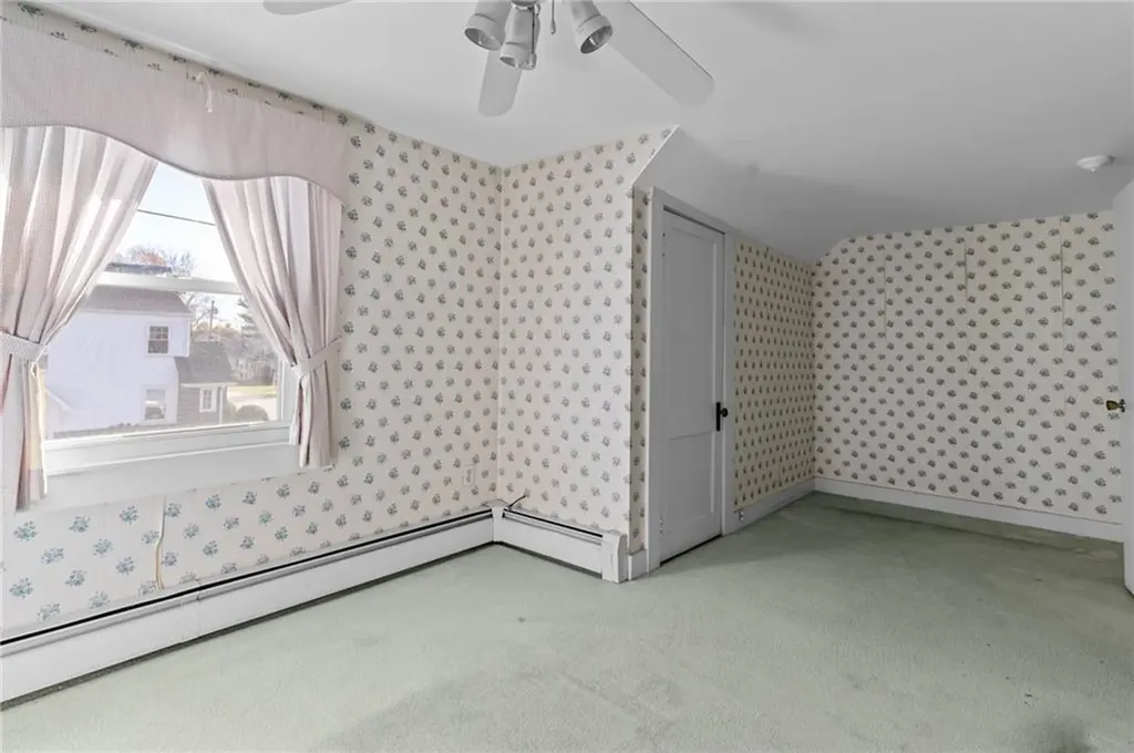 165 Vaughn Avenue Warwick RI 02886